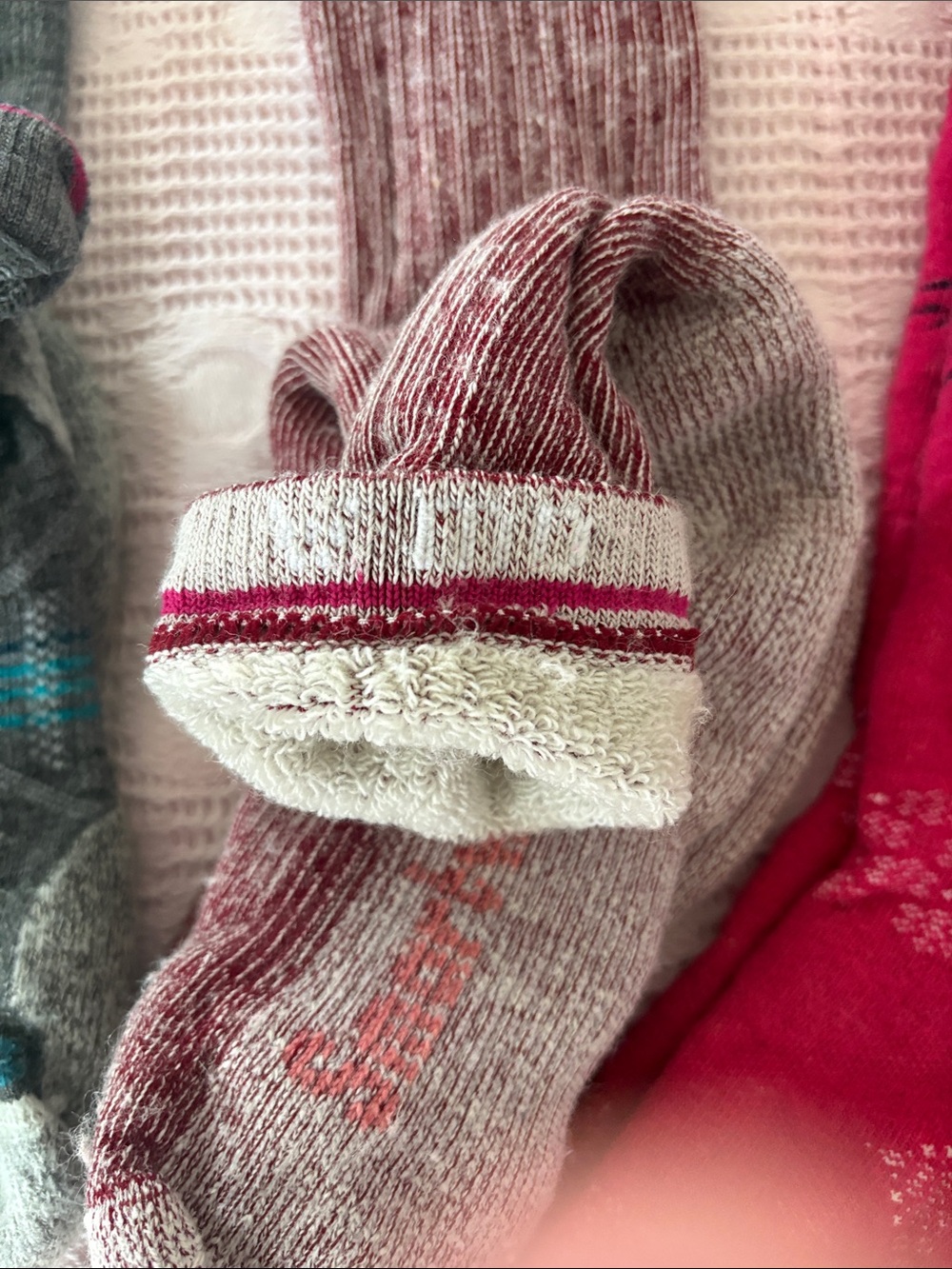 Women’s size medium three pairs, smart wool ski hiking socks - Picture 6 of 7